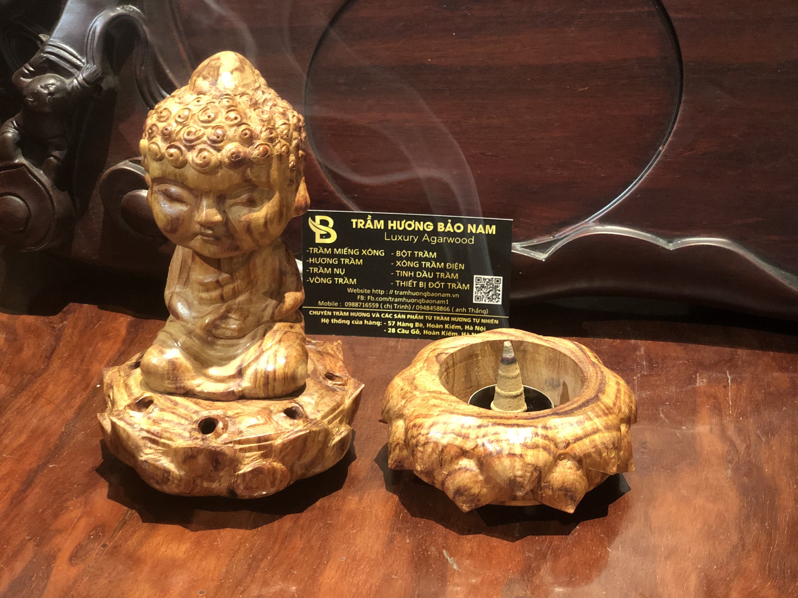 Xông trầm hương tiểu phật tọa sen